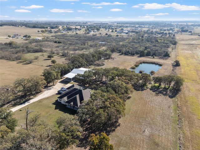 2743 Tokio Road, West, TX 76691