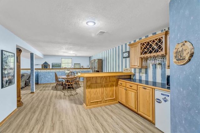 1401 NW Birdseye Court, Blue Springs, MO 64015