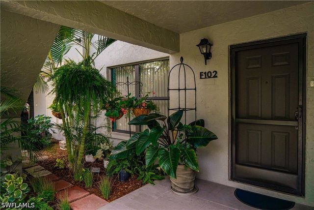1223 Commonwealth CIR 102, Naples, FL 34116