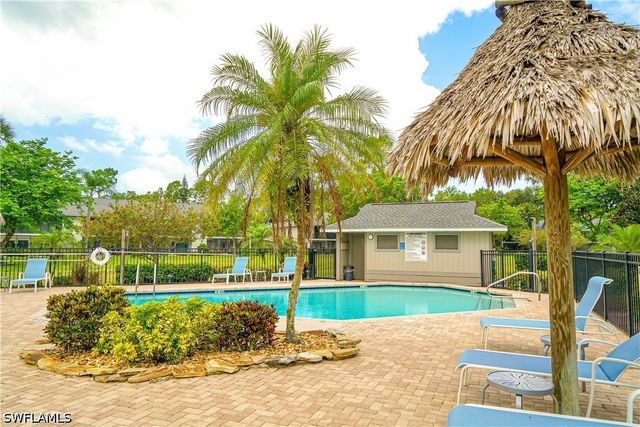 1223 Commonwealth CIR 102, Naples, FL 34116