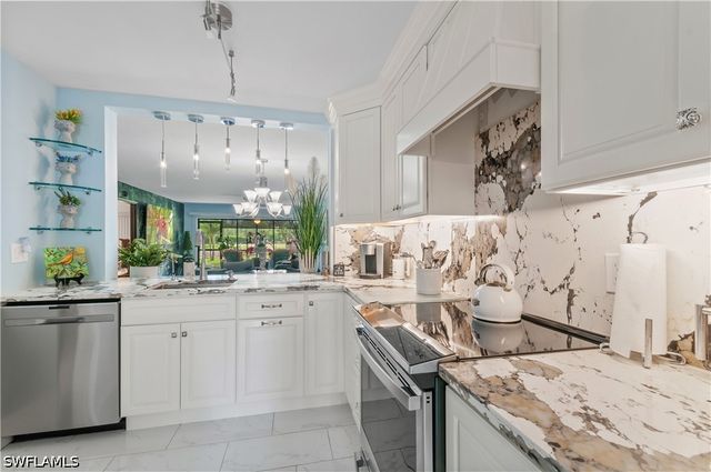 1223 Commonwealth CIR 102, Naples, FL 34116