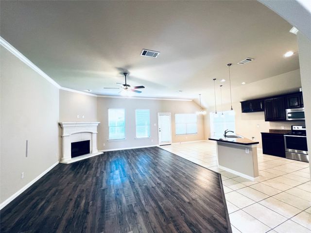 217 Creekwood Drive, Princeton, TX 75407