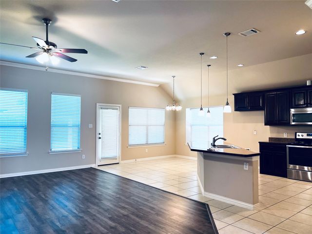 217 Creekwood Drive, Princeton, TX 75407