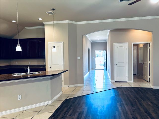 217 Creekwood Drive, Princeton, TX 75407