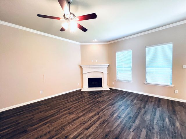 217 Creekwood Drive, Princeton, TX 75407