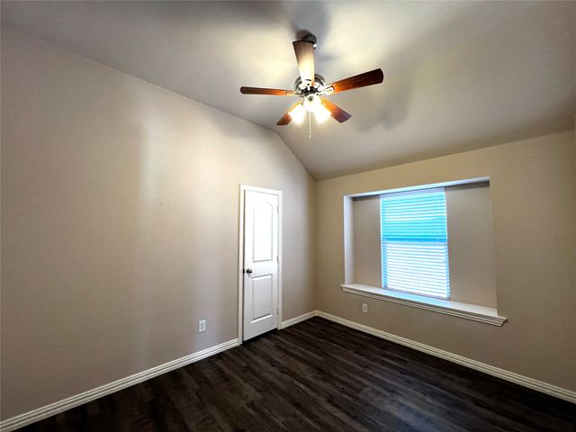 217 Creekwood Drive, Princeton, TX 75407