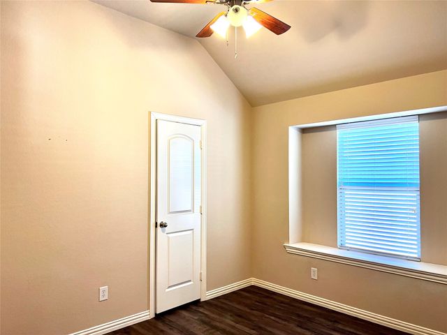 217 Creekwood Drive, Princeton, TX 75407