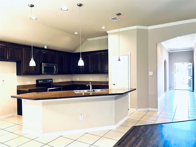 217 Creekwood Drive, Princeton, TX 75407