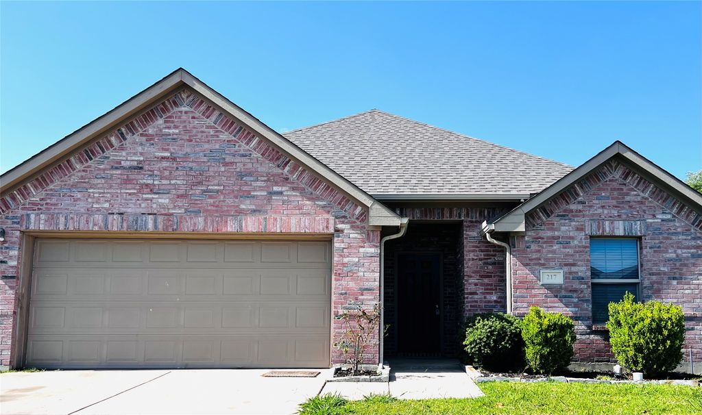 217 Creekwood Drive, Princeton, TX 75407