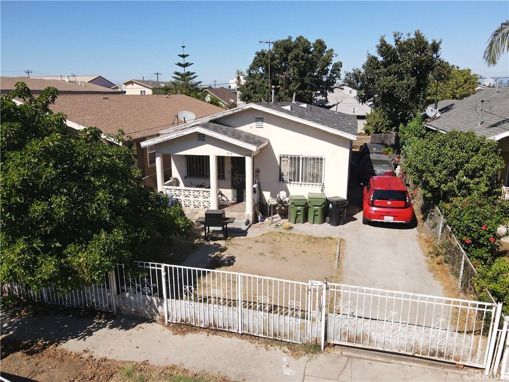 715 W 56th Street, Los Angeles, CA 90037 — photo 2