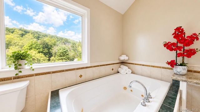 46 Craig Lane, Dover Plains, NY 12522