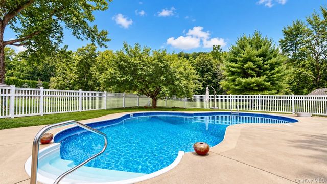 46 Craig Lane, Dover Plains, NY 12522