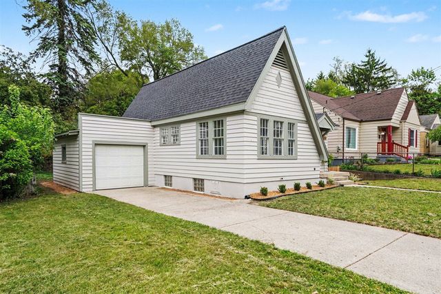 1724 Rossman Avenue, Grand Rapids, MI 49507