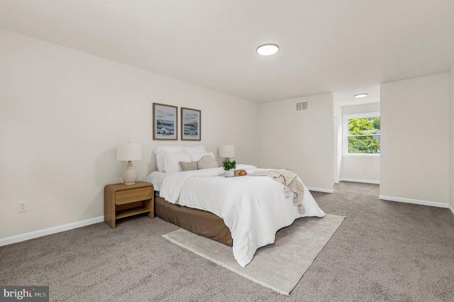 8036 FOXTAIL LN, Glen Burnie, MD 21061