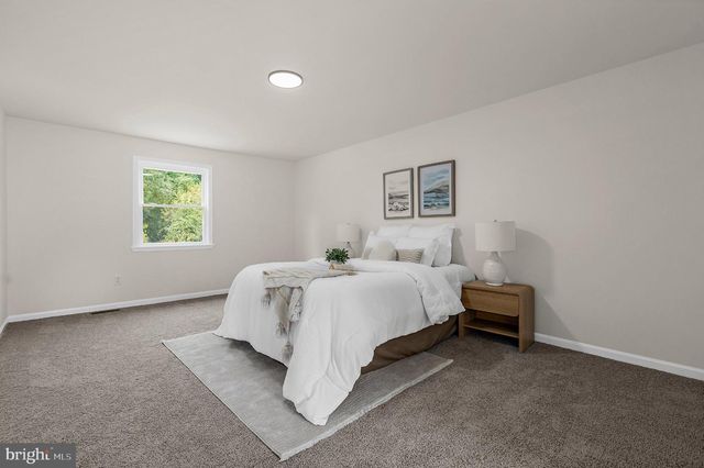 8036 FOXTAIL LN, Glen Burnie, MD 21061