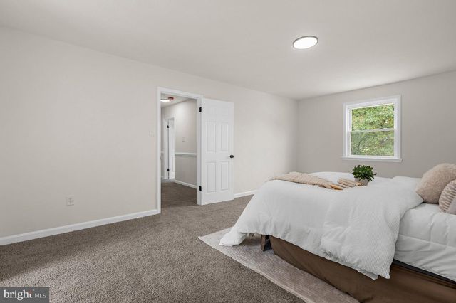 8036 FOXTAIL LN, Glen Burnie, MD 21061