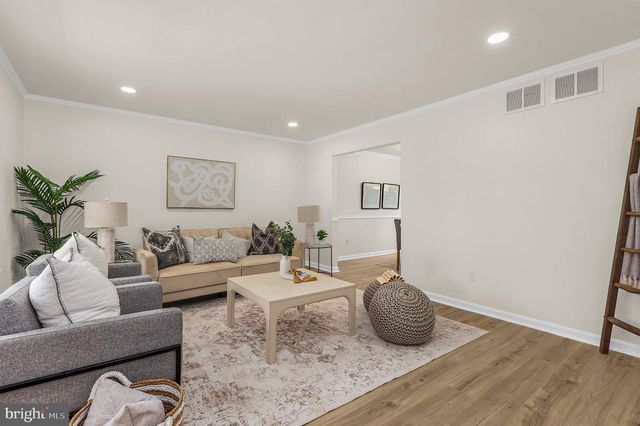 8036 FOXTAIL LN, Glen Burnie, MD 21061