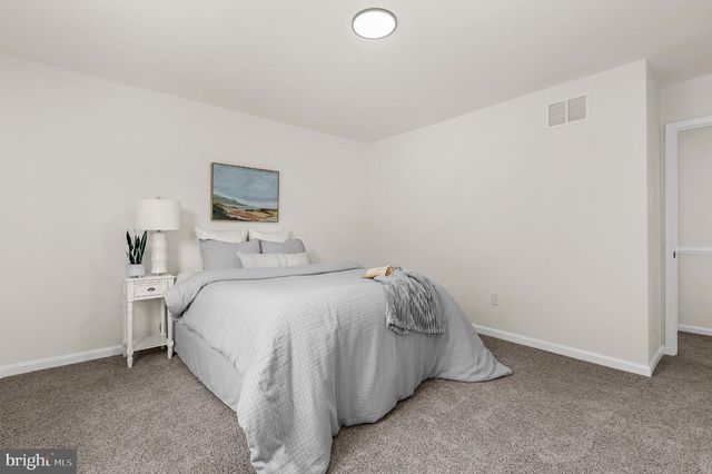 8036 FOXTAIL LN, Glen Burnie, MD 21061