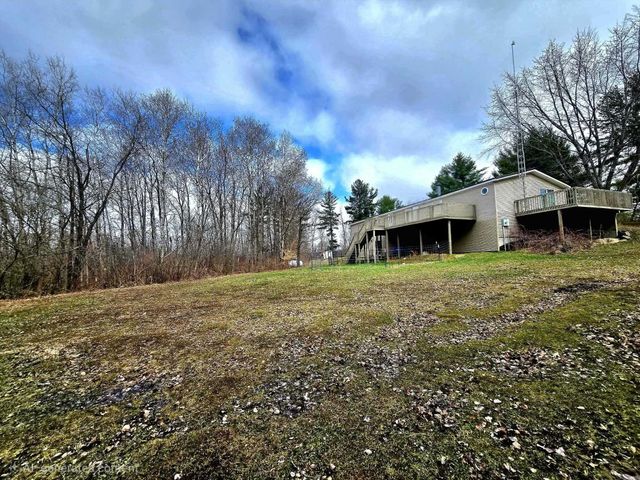 6939 170th Avenue, Austin Twp, MI 49326