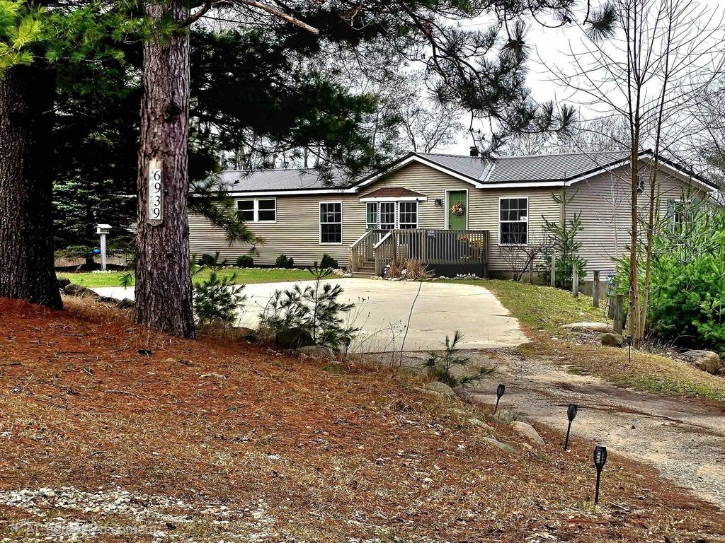 6939 170th Avenue, Austin Twp, MI 49326