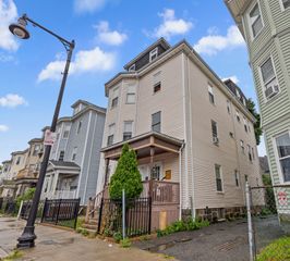 507 Geneva Ave 3, Boston, MA 02122