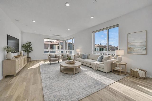 400 Siam Terrace 5, Sunnyvale, CA 94089