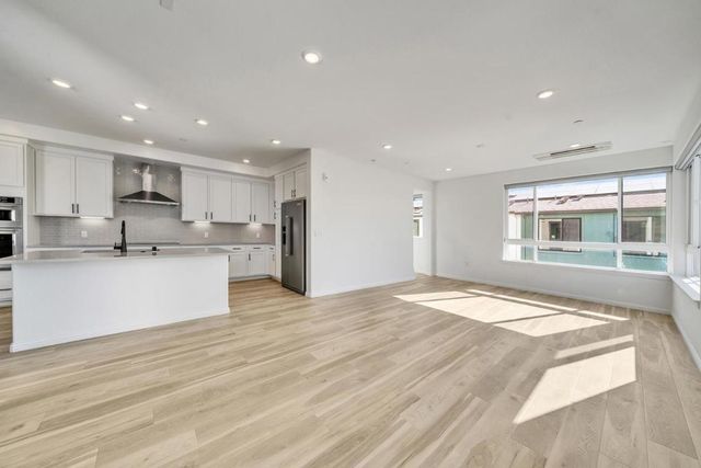 400 Siam Terrace 5, Sunnyvale, CA 94089