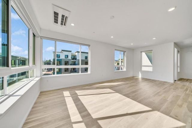 400 Siam Terrace 5, Sunnyvale, CA 94089