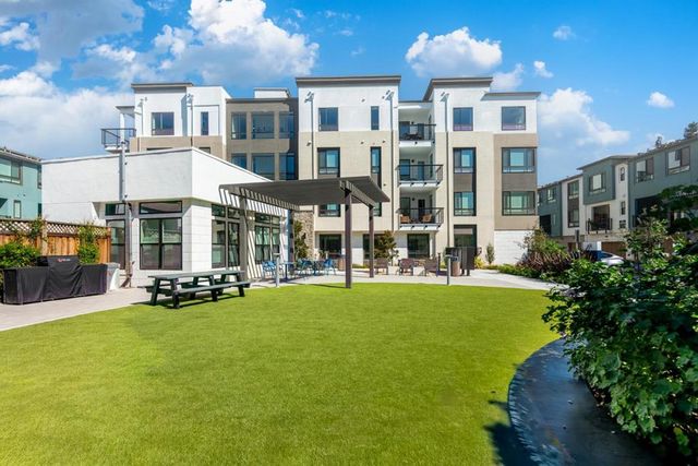 400 Siam Terrace 5, Sunnyvale, CA 94089