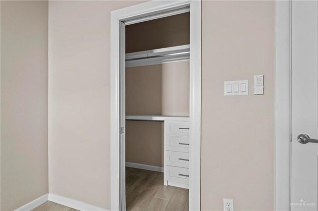 5700 Swallow Avenue 4, Mcallen, TX 78573