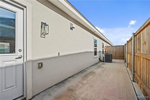 5700 Swallow Avenue 4, Mcallen, TX 78573