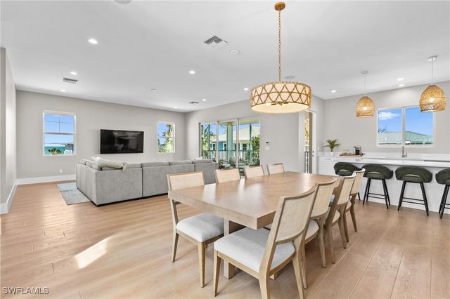 117 Hercules DR, Fort Myers Beach, FL 33931