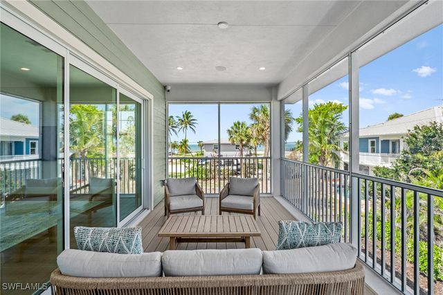 117 Hercules DR, Fort Myers Beach, FL 33931