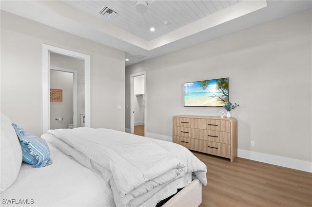 117 Hercules DR, Fort Myers Beach, FL 33931