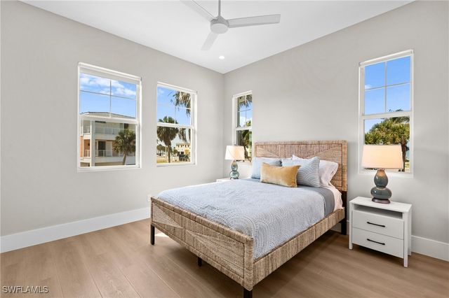 117 Hercules DR, Fort Myers Beach, FL 33931