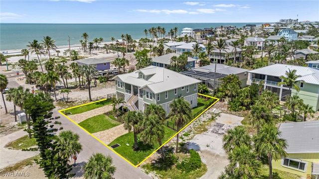 117 Hercules DR, Fort Myers Beach, FL 33931