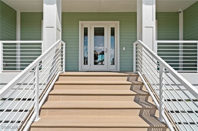 117 Hercules DR, Fort Myers Beach, FL 33931