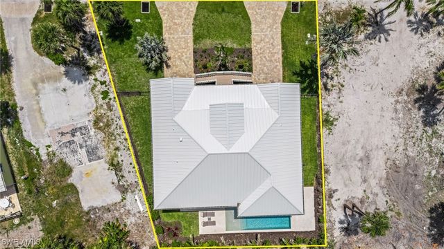 117 Hercules DR, Fort Myers Beach, FL 33931