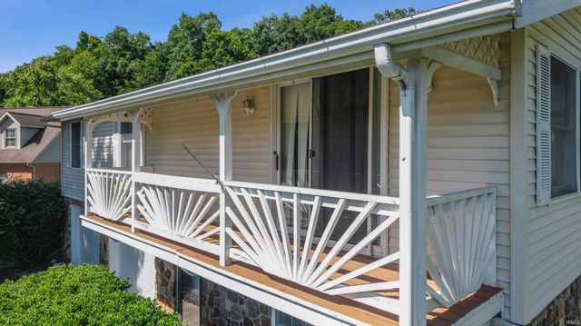 260 S Pyracantha Circle, Santa Claus, IN 47579