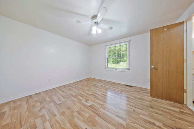 260 S Pyracantha Circle, Santa Claus, IN 47579