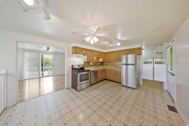 260 S Pyracantha Circle, Santa Claus, IN 47579