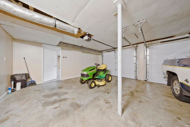 260 S Pyracantha Circle, Santa Claus, IN 47579