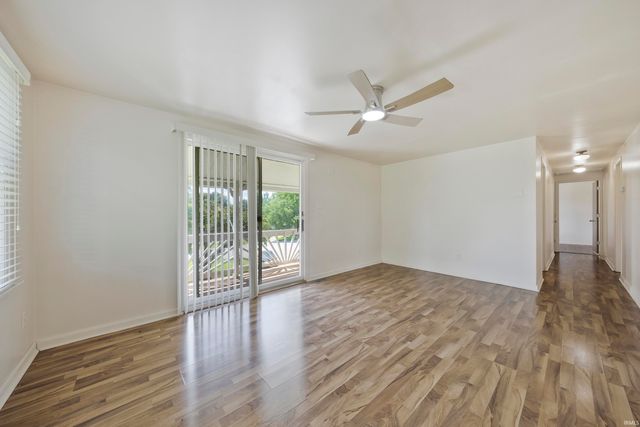 260 S Pyracantha Circle, Santa Claus, IN 47579