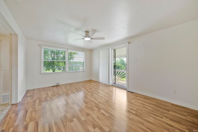 260 S Pyracantha Circle, Santa Claus, IN 47579