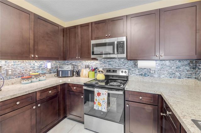 2820 TATON TRACE, New Smyrna Beach, FL 32168