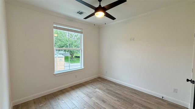110 Cove Place Court, Conroe, TX 77356
