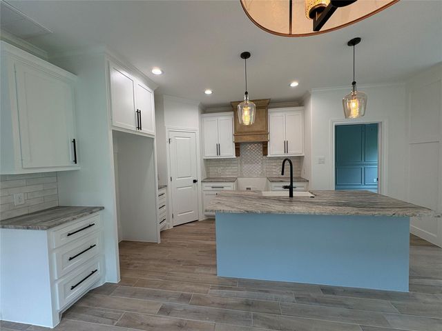 110 Cove Place Court, Conroe, TX 77356