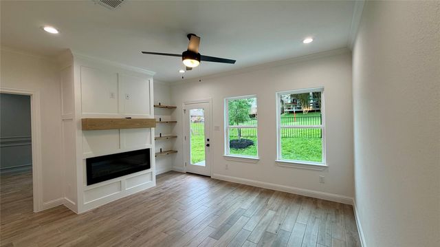 110 Cove Place Court, Conroe, TX 77356