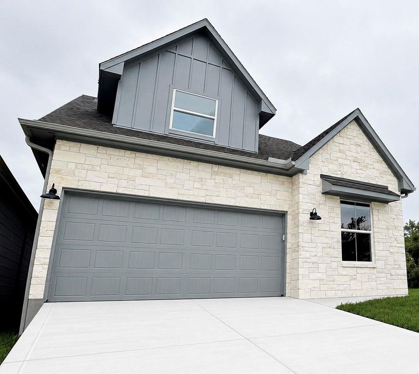 110 Cove Place Court, Conroe, TX 77356