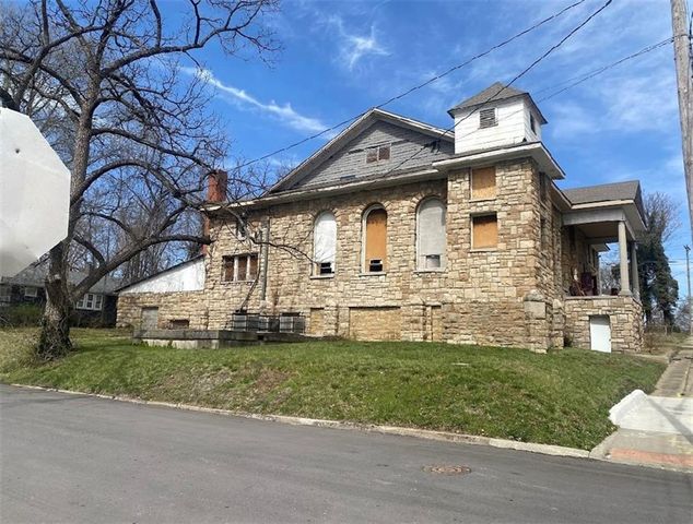 2830 N 17th Street, Kansas City, KS 66104